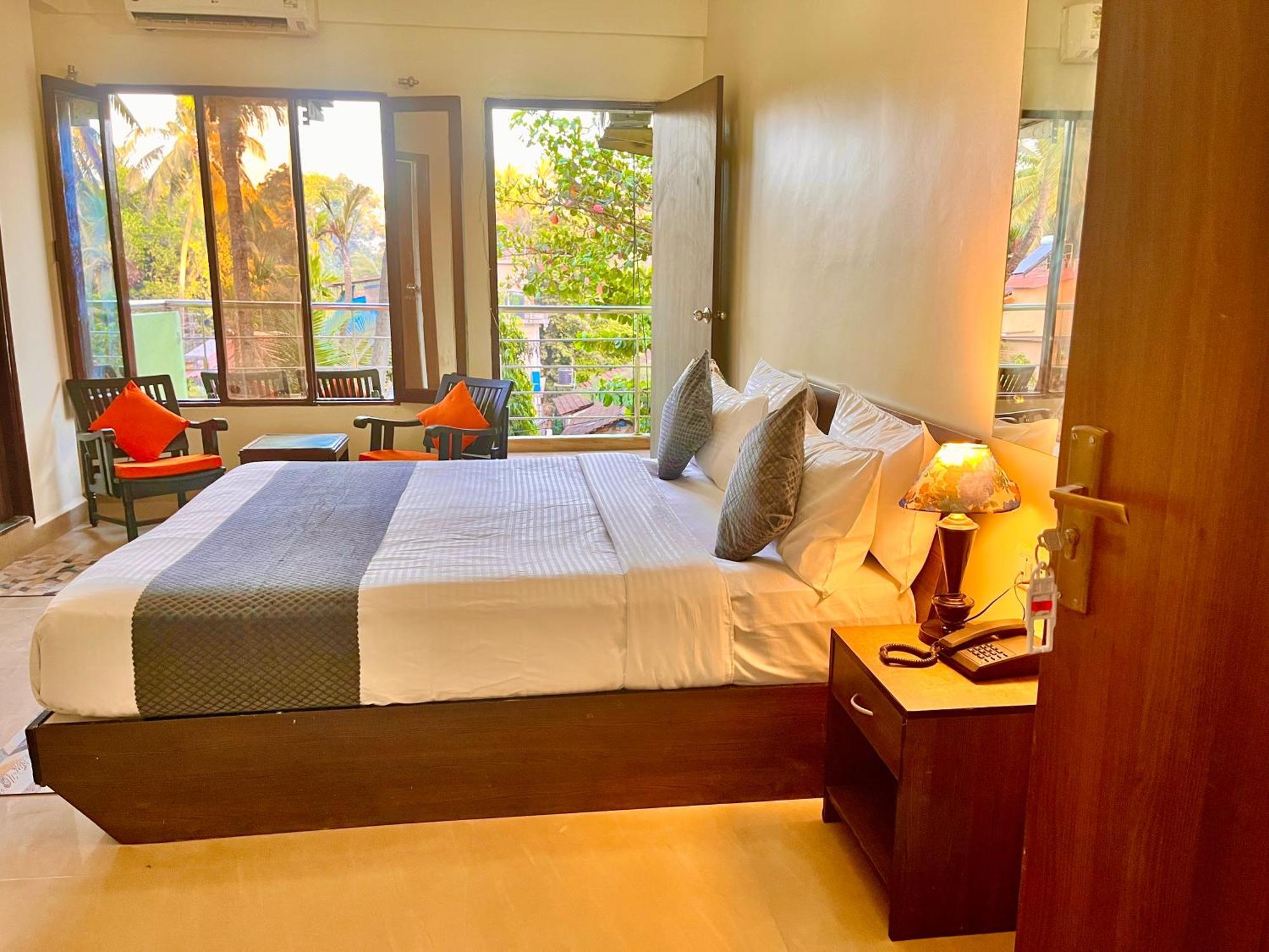 Summer Beach Resort, Goa - #Near Baga Beach #Swimming Pool #Garden #Bar #Lift #Premium Rooms #Property Of The Year #70565-84665 Calangute Exterior photo